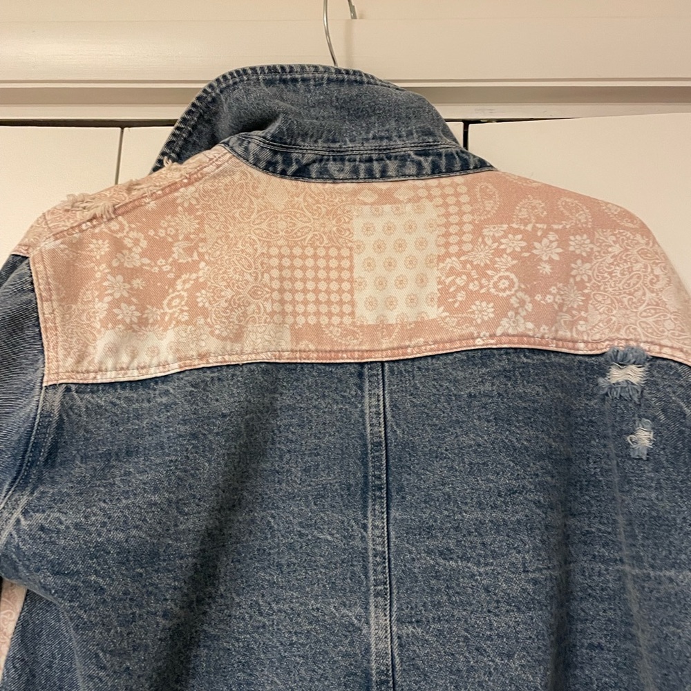 Gimmicks by BKE Blue and Pink Jean Jacket - Picture 3 of 10